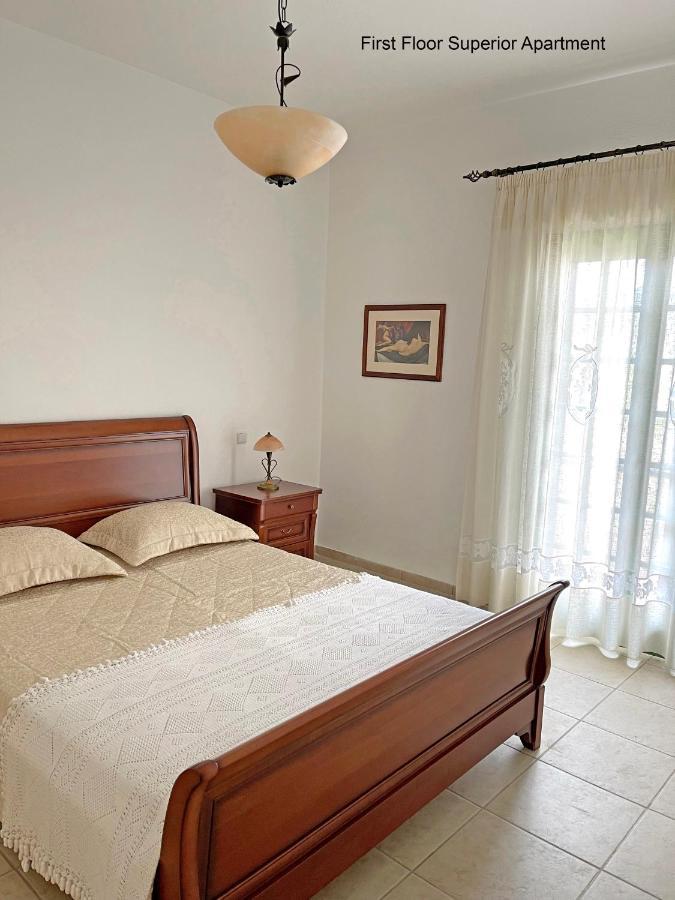 Ocean Village Apartments Agia Pelagia Екстериор снимка